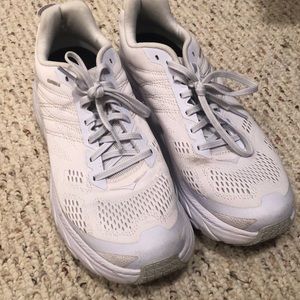 Hoka One One White Clifton 6 (size 9.5)